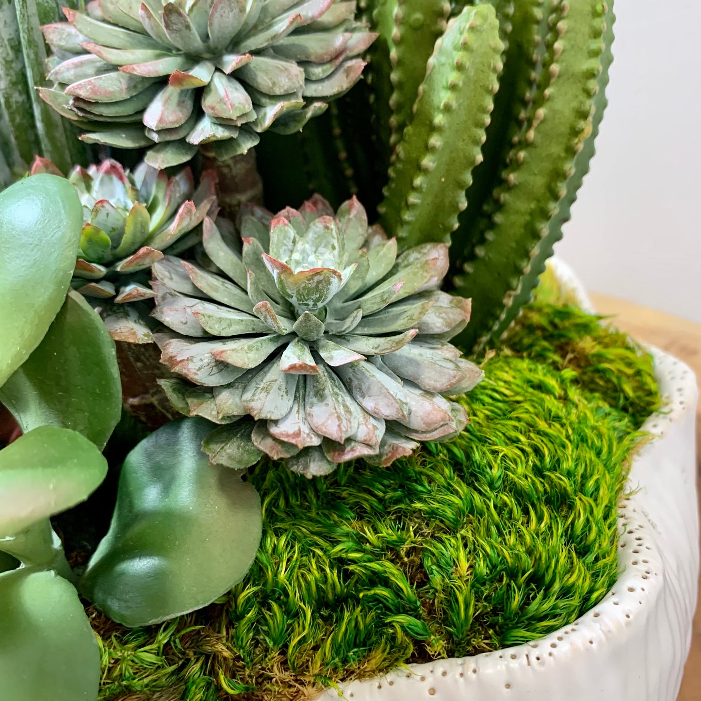 Artificial Flower Composition Succulent and Cactus